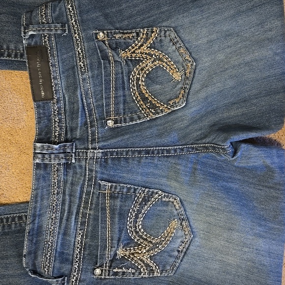 Low Rise Jeans - Picture 2 of 3